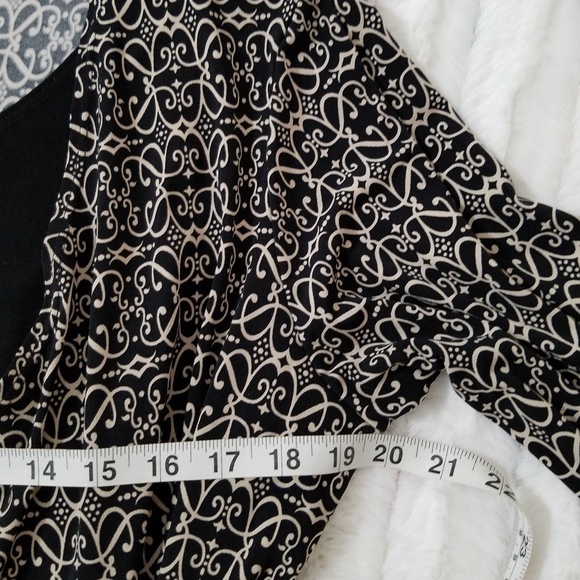 Elementz Black and white geometric graphic with ring cinch accent XL - Picture 6 of 7